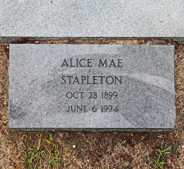 Alice Mae Stapleton Gravestone Photo