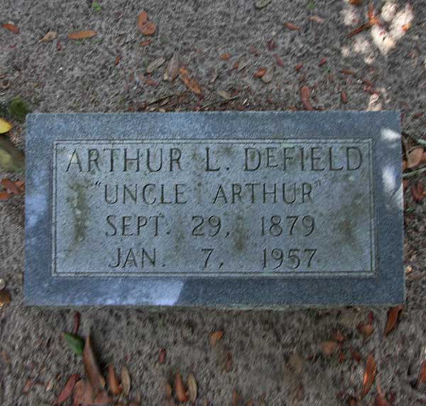 Arthur L. DeField Gravestone Photo