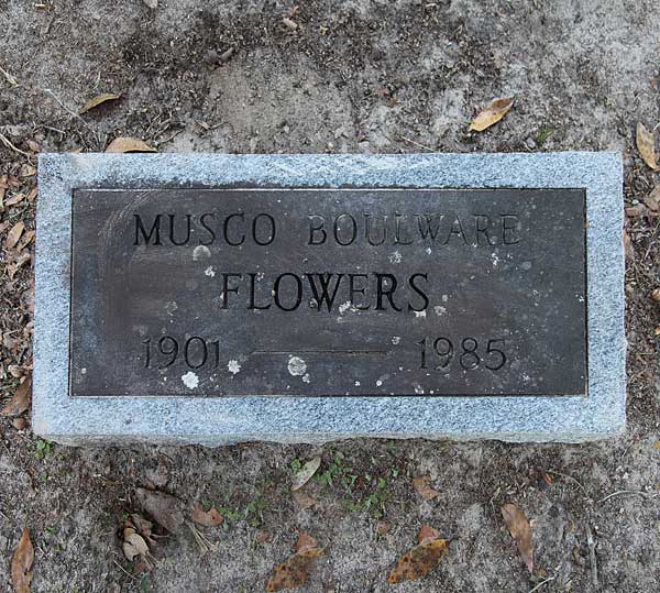 Musco Boulware Flowers Gravestone Photo