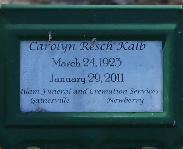 Carolyn Resch Kalb Gravestone Photo