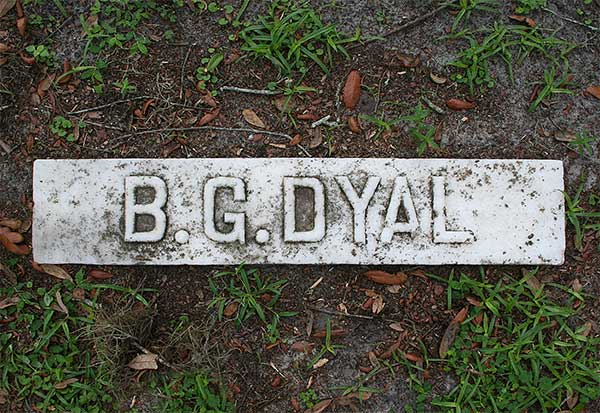 B. G. Dyal Gravestone Photo