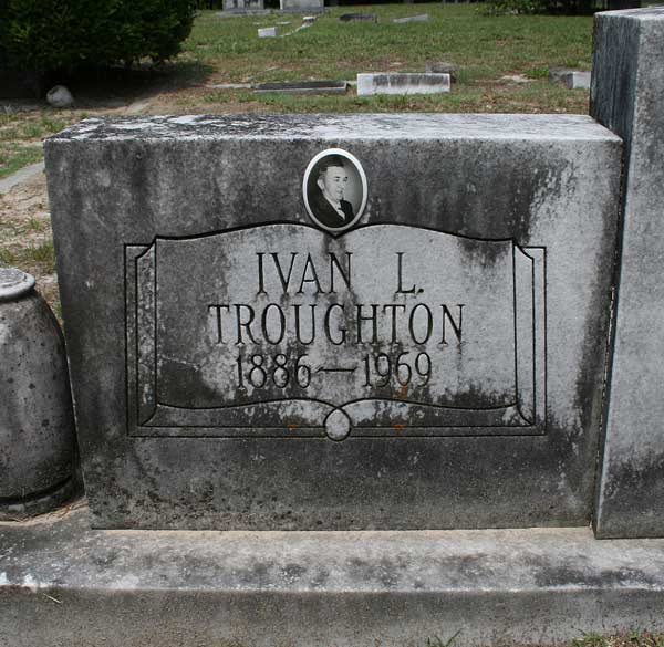 Ivan L. Troughton Gravestone Photo