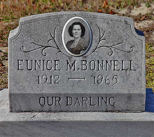 Eunice M. Bonnell Gravestone Photo