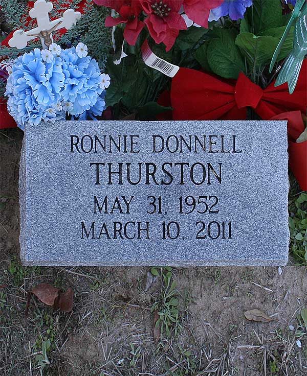 Ronnie Donnell Thurston Gravestone Photo