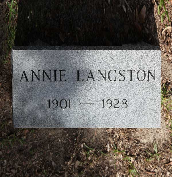 Annie Langston Gravestone Photo