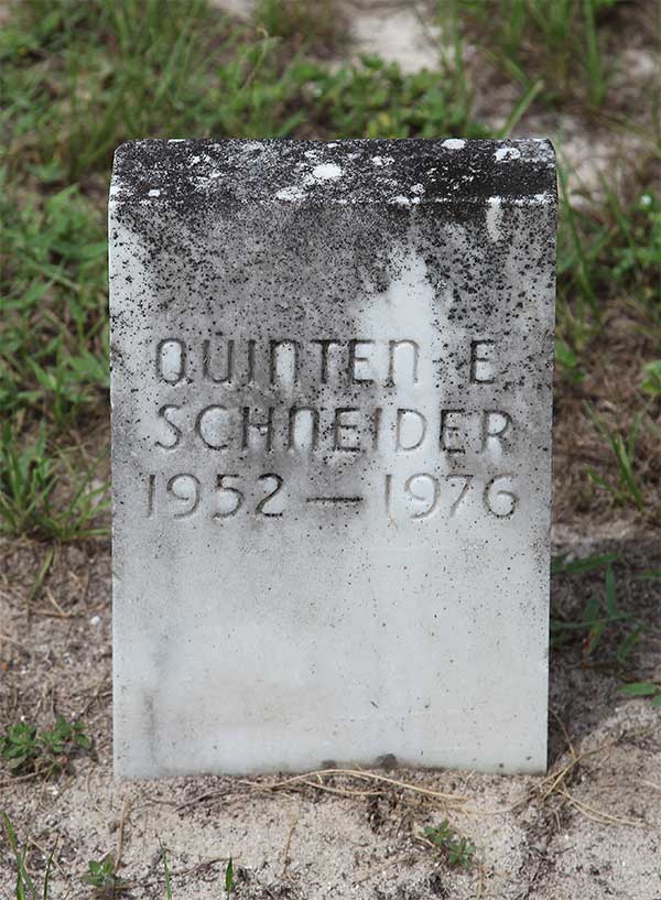 Quinten E. Schneider Gravestone Photo