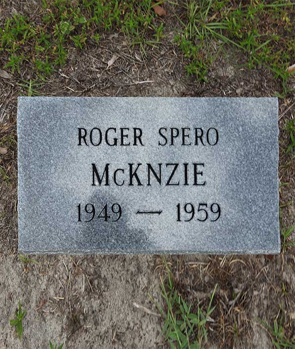 Roger Spero McKnzie Gravestone Photo