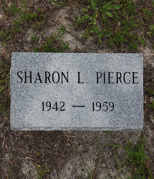 Sharon L. Pierce Gravestone Photo