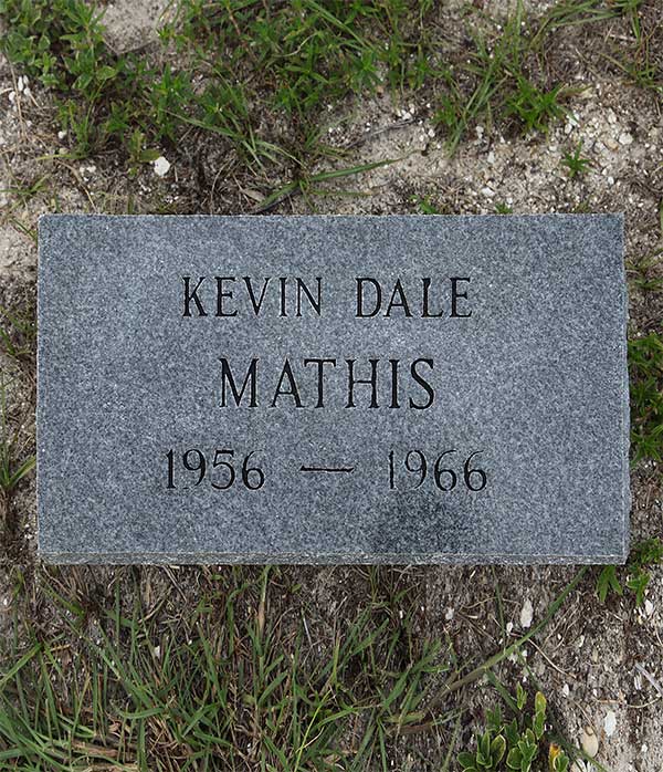 Kevin Dale Mathis Gravestone Photo
