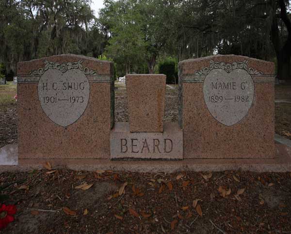 H.C. & Mamie G. Beard Gravestone Photo