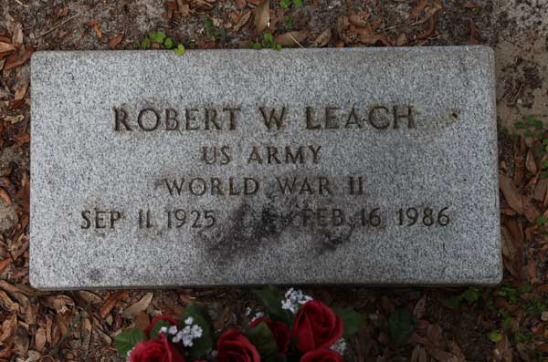 Robert W. Leach Gravestone Photo