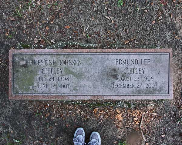 Ernestine Johnsen & Edmund Lee Chipley Gravestone Photo