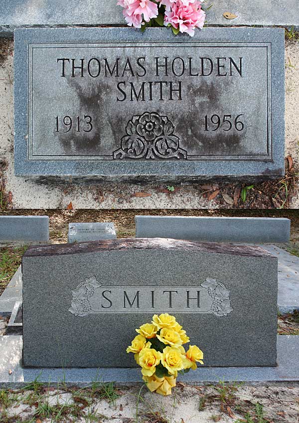 Thomas Holden Smith Gravestone Photo
