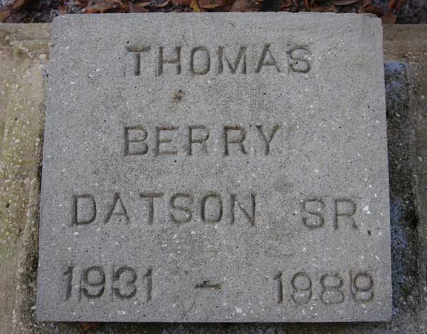 Thomas Berry Datson Gravestone Photo