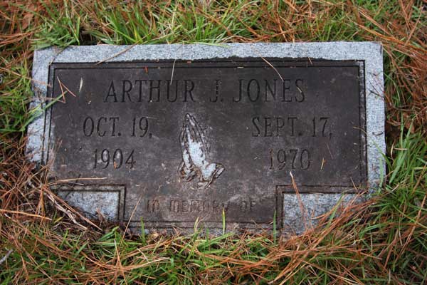 Arthur J. Jones Gravestone Photo