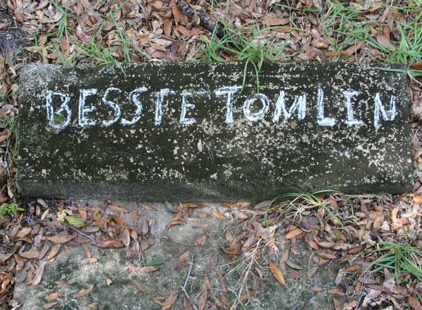Bessie Tomlin Gravestone Photo