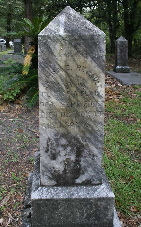 Clara S. Renault Flagg Gravestone Photo