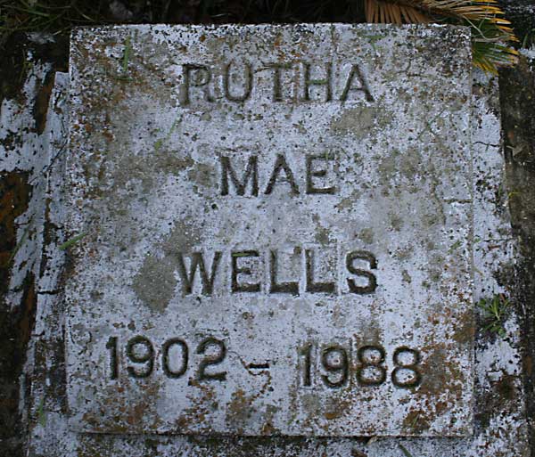 Rutha Mae Wells Gravestone Photo