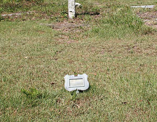  Unknown Gravestone Photo