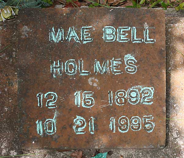 Mae Bell Holmes Gravestone Photo