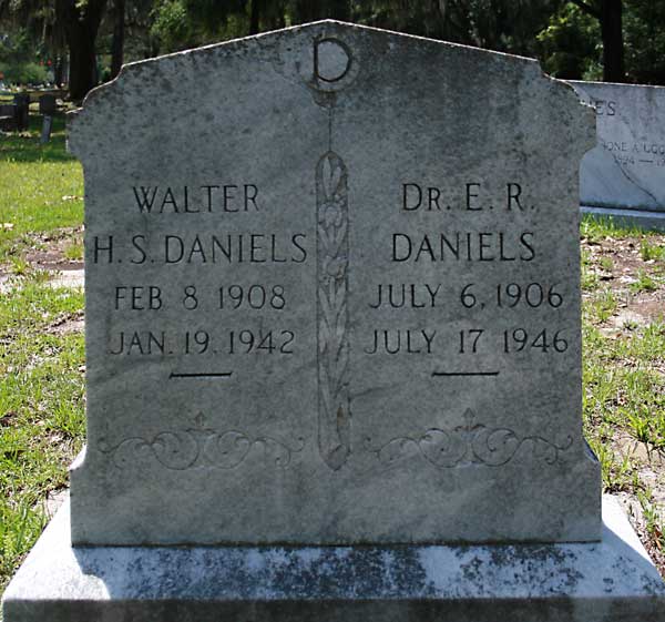 Walter H. S. & Dr. E. R. Daniels Gravestone Photo