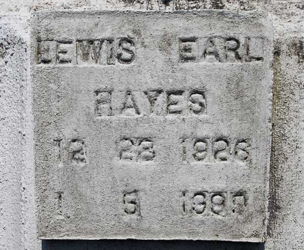 Lewis Earl Hayes Gravestone Photo