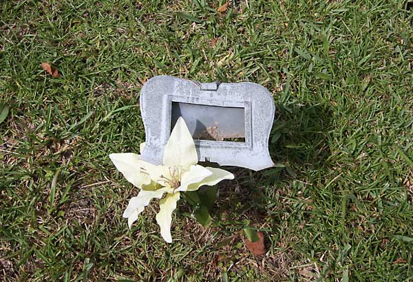  Unknown Gravestone Photo