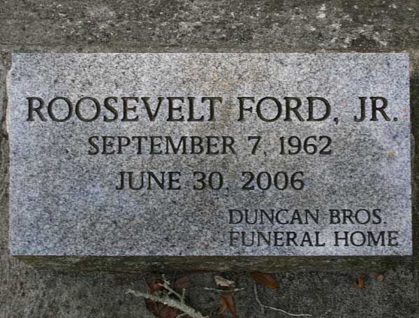 Roosevelt Ford Gravestone Photo