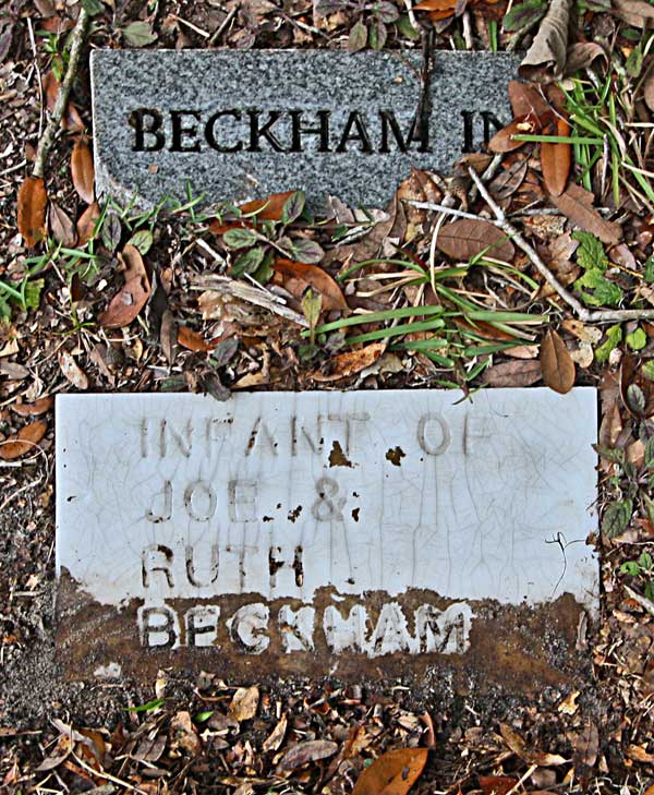 Infant Beckham Gravestone Photo