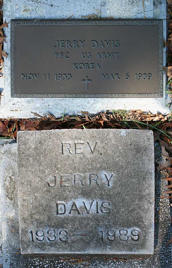 Jerry Davis Gravestone Photo