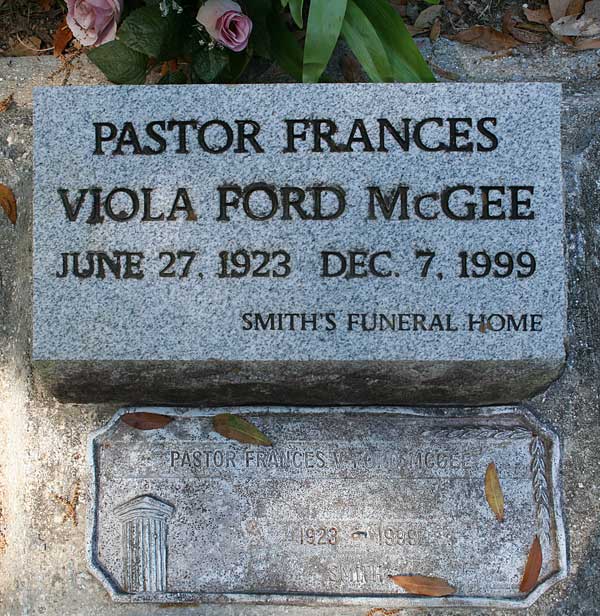 Pastor Frances Viola Ford McGee Gravestone Photo