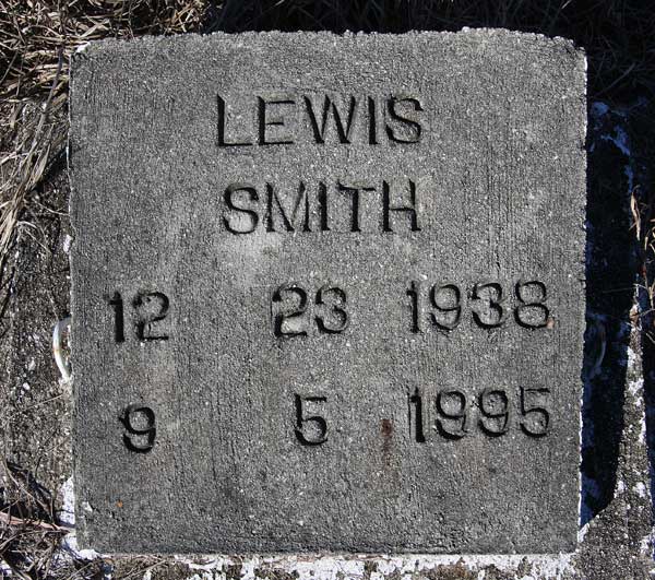 Lewis Smith Gravestone Photo