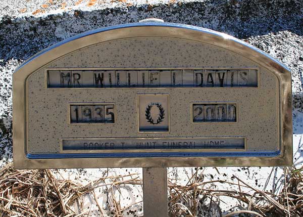 Willie L. Davis Gravestone Photo