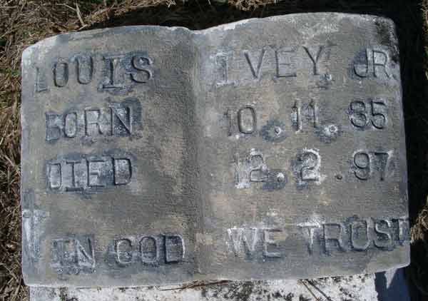 Louis Ivey Gravestone Photo